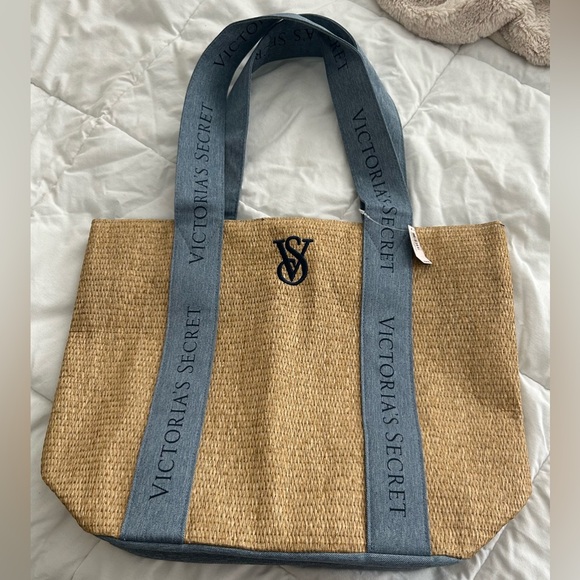 Victoria’s Secret Tote NWT “FREE Gift W/purchase” - Picture 1 of 4